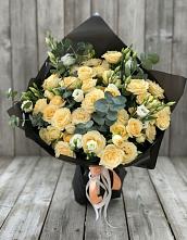 Букет цветов из:  Розы и Лизиантусы в Вартемяги