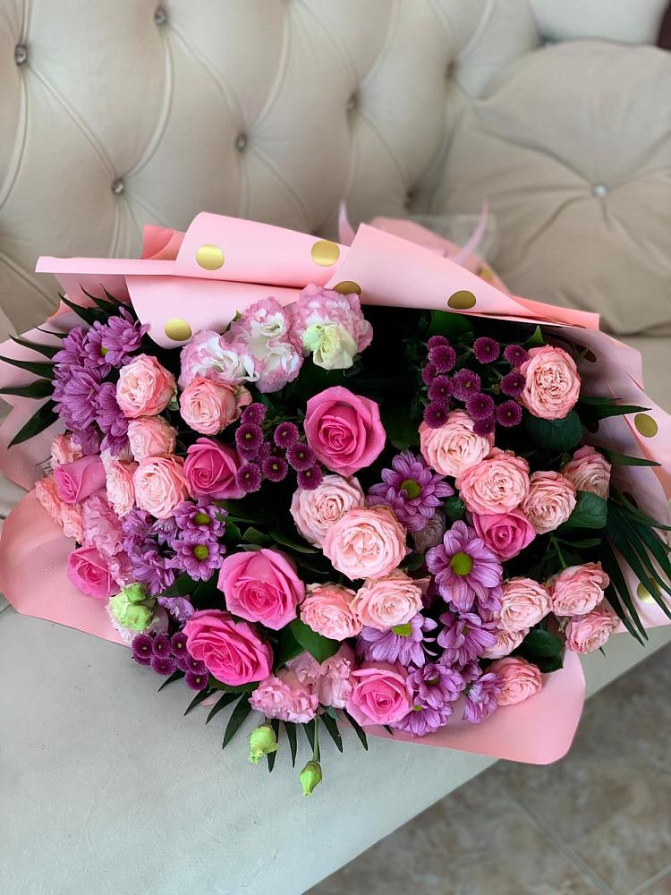 Букет цветов из: Хризантемы, Розы и Лизиантусы в Вартемяги