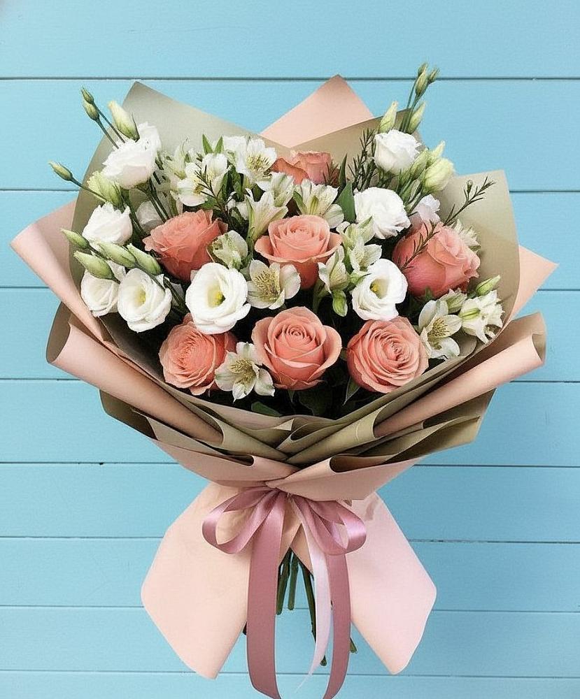 Букет цветов из: Розы, Альстромерии и Лизиантусы в Вартемяги