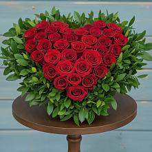 Цветочная композиция из Розы в виде сердца в Вартемяги