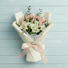 Букет цветов из:  Альстромерии в Вартемяги