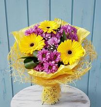 Букет цветов из:  Хризантемы и Герберы в Вартемяги