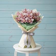Букет цветов из:  Орхидеи и Розы в Вартемяги