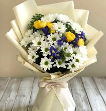 Букет цветов из:  Ирисы, Хризантемы и Розы #REPLACE_PRED# Вартемяги
