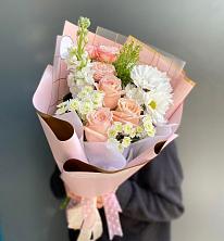 Букет цветов из:  Хризантемы и Розы в Вартемяги