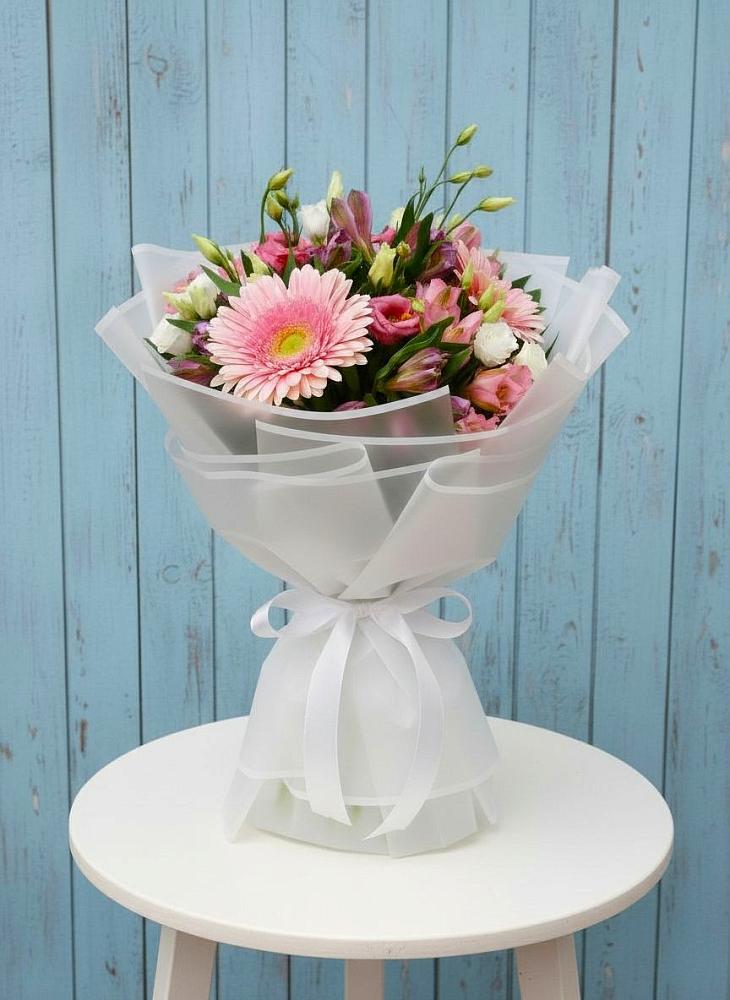 Букет цветов из: Герберы, Альстромерии и Лизиантусы в Вартемяги