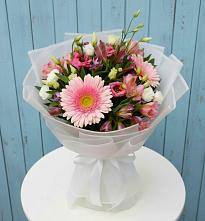 Букет цветов из:  Герберы, Альстромерии и Лизиантусы в Вартемяги