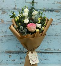 Букет цветов из:  Розы и Лизиантусы в Вартемяги