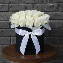 Цветочная композиция из Розы в шляпной коробке #REPLACE_PRED# Вартемяги